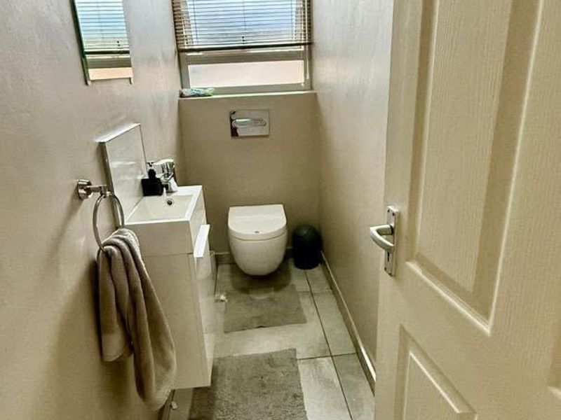 Unfurnished apartment to rent - Photo 8