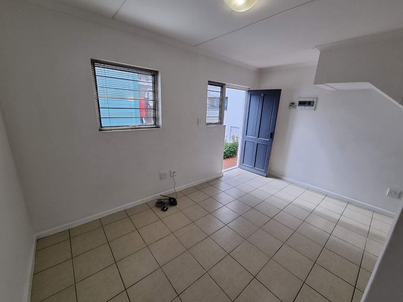 Unfurnished 2-Bedroom Duplex Apartment for Rent in Maitland - Photo 7