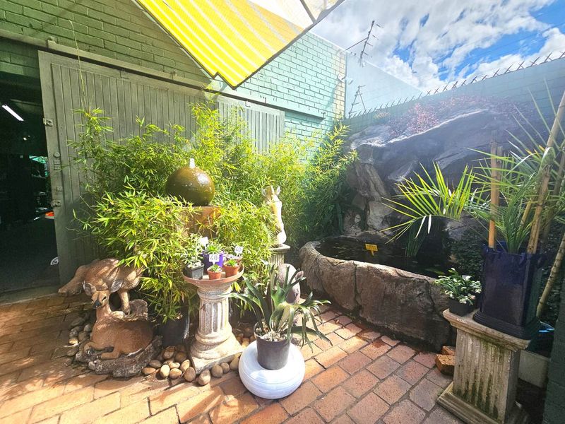 Four stands with exceptional opportunity with available in Forest Hill, Johannesburg. - Photo 3