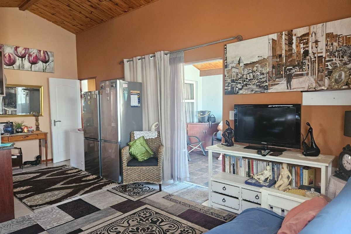 Secure holiday/retirement home in Pearly Beach Resort - Photo 5