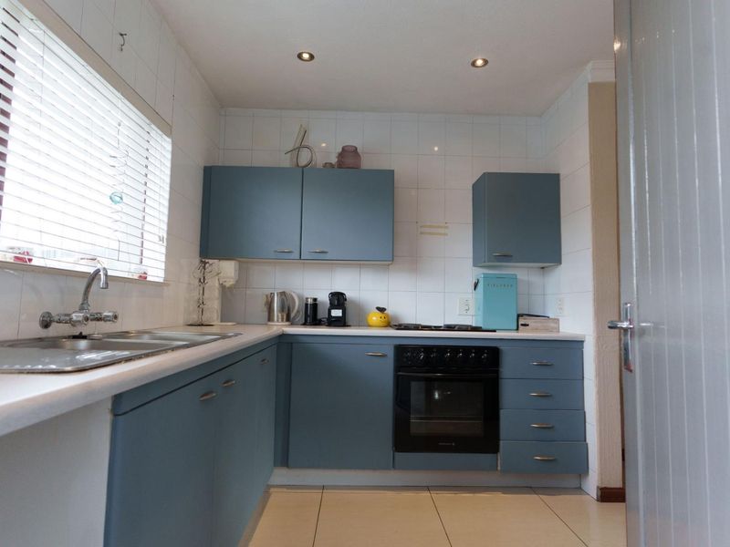 Spacious, 2Bedroom, 1.5Bedroom - Photo 7