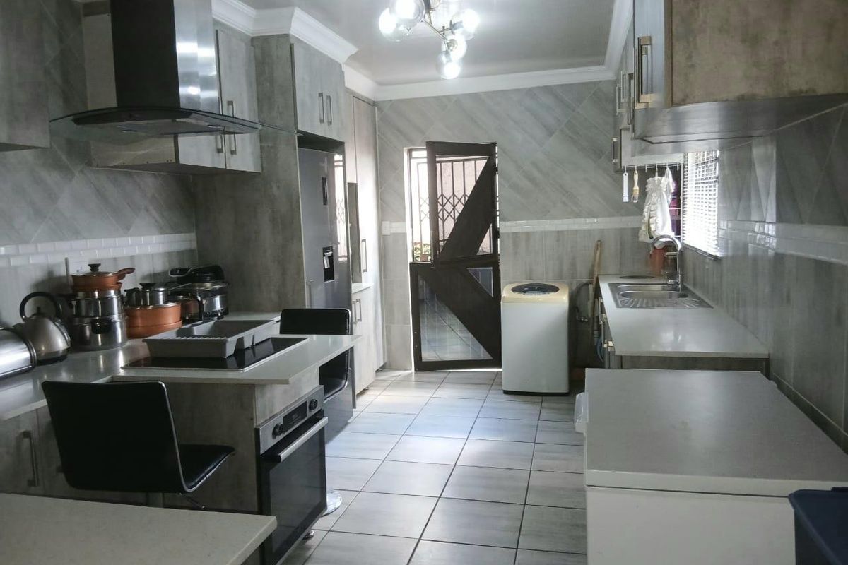 Three bedrooms house for sale in Mountain View - Photo 3