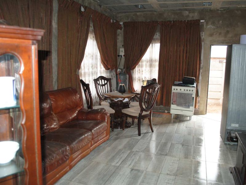 Incomplete Double storey up for sale - Photo 5