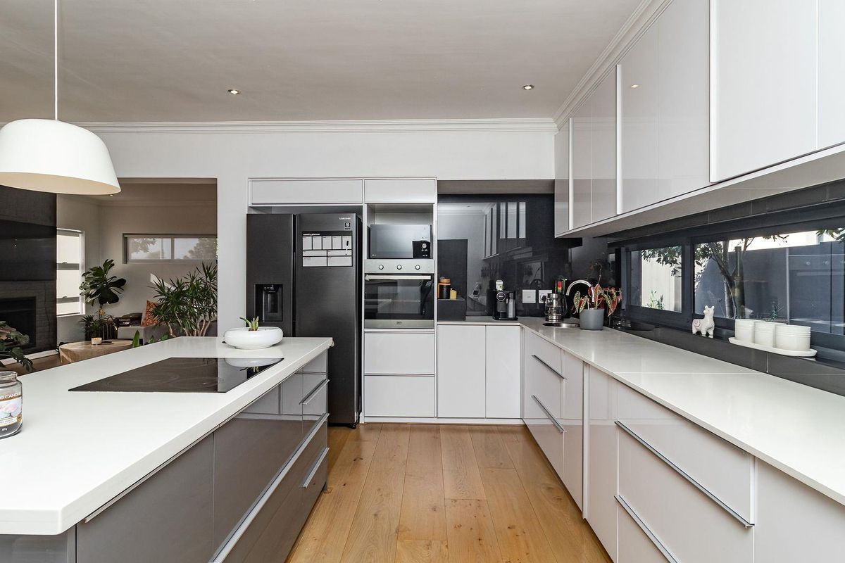 Executive Living for the Discerning Professionals - Photo 4