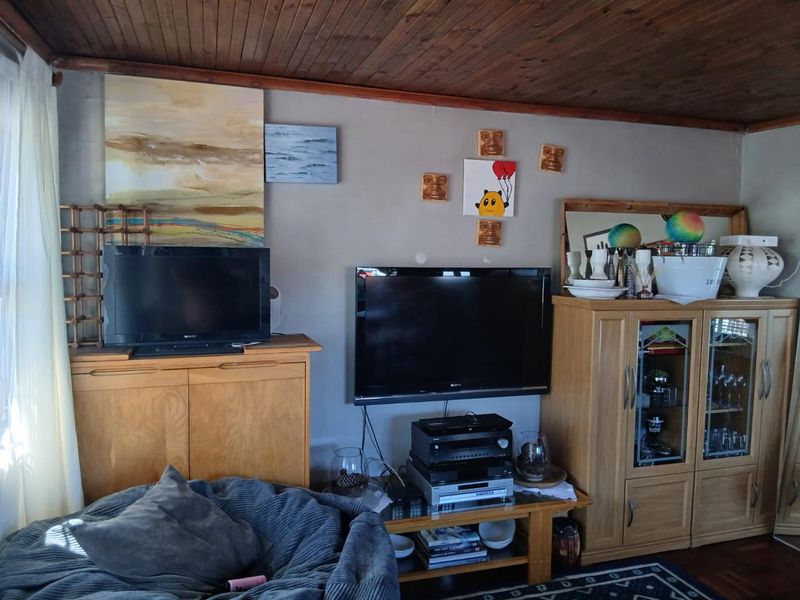Charming Entry-Level Home in Khayelitsha – Ideal for First-Time Buyers - Photo 9
