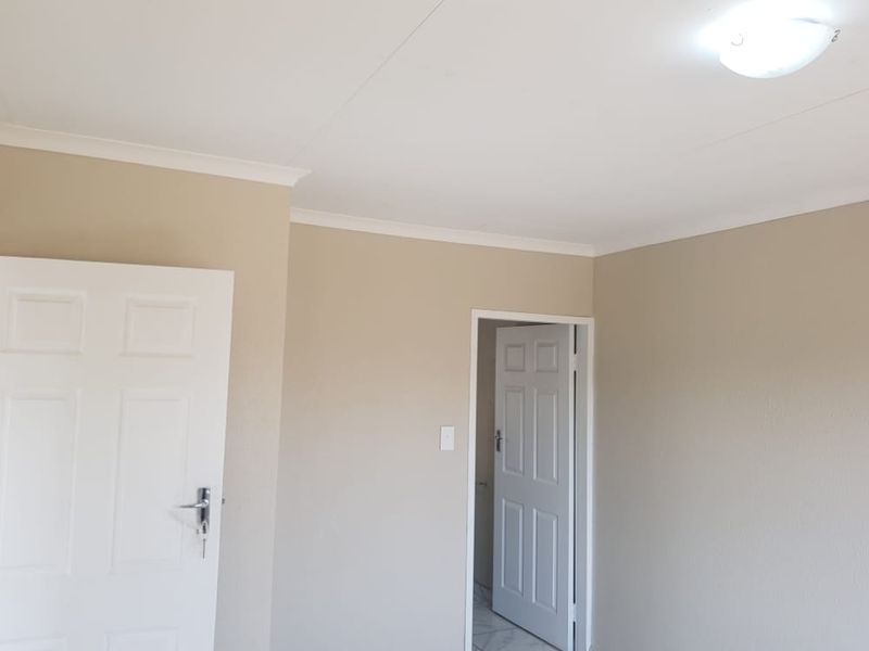 NEW DEVELOPMENT, ALL COSTS INCLUDED, FULL TITLE STANDS. NO DEPOSITS / 100% BONDS (dependent on client profile) - Photo 10