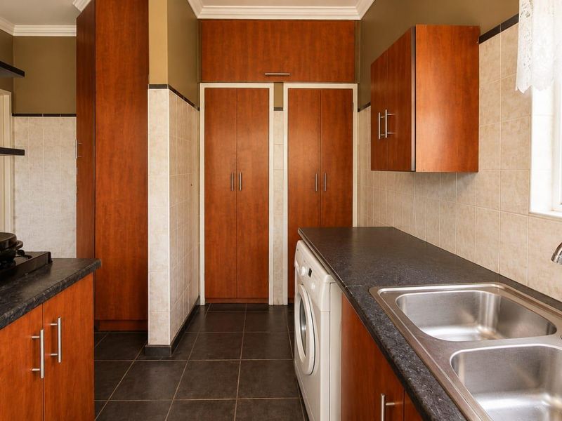 4 Bedroom House available in Flamwood - Photo 4