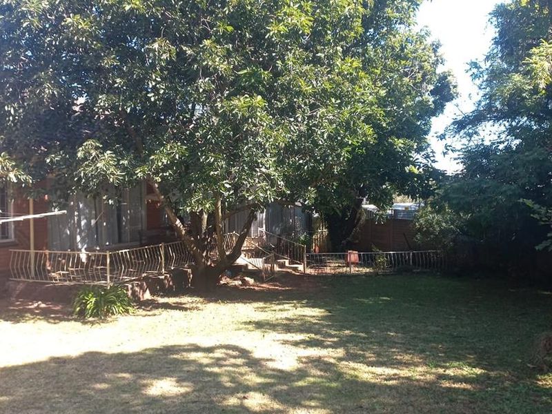 HOUSE WITH MULTIPLE OPPORTUNITIES FOR SALE!! - Photo 4