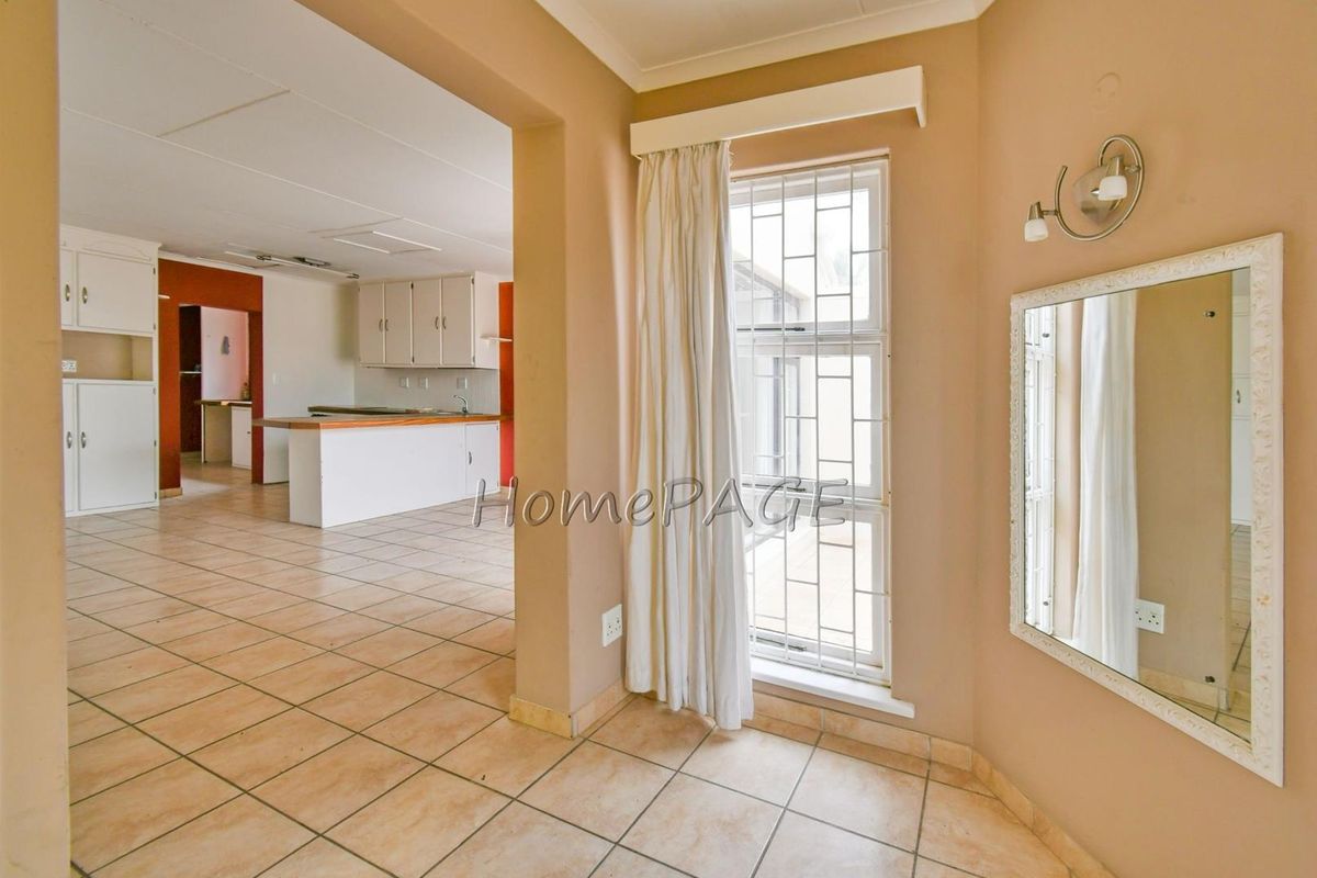 CENTRAL, WALVIS BAY:  4 Bedr Home CLOSE TO SCHOOLS is for Sale - Photo 5