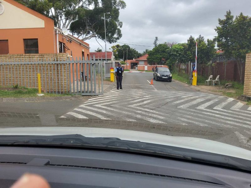 **Charming 3-Bedroom Family Home Perfect for First-Time Buyers or Investment** - Photo 3