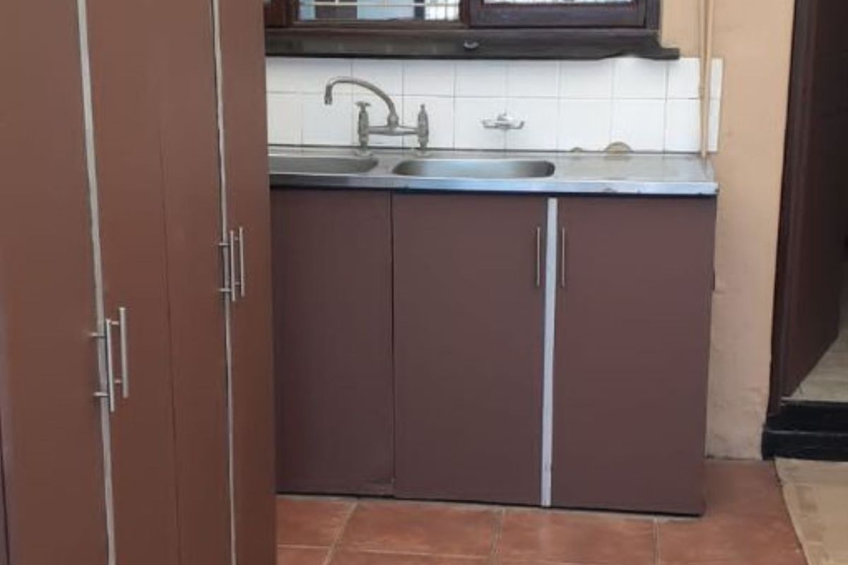 Exceptional Investment Opportunity with Dual Living Potential - Photo 5