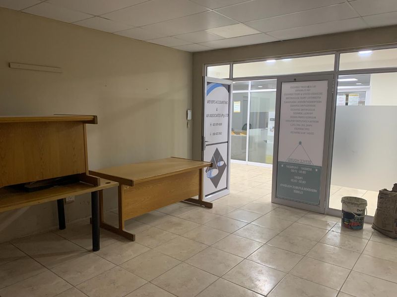 Lease Stylish Retail/Office Units with Glass Fronts & Tiled Floors - Photo 6