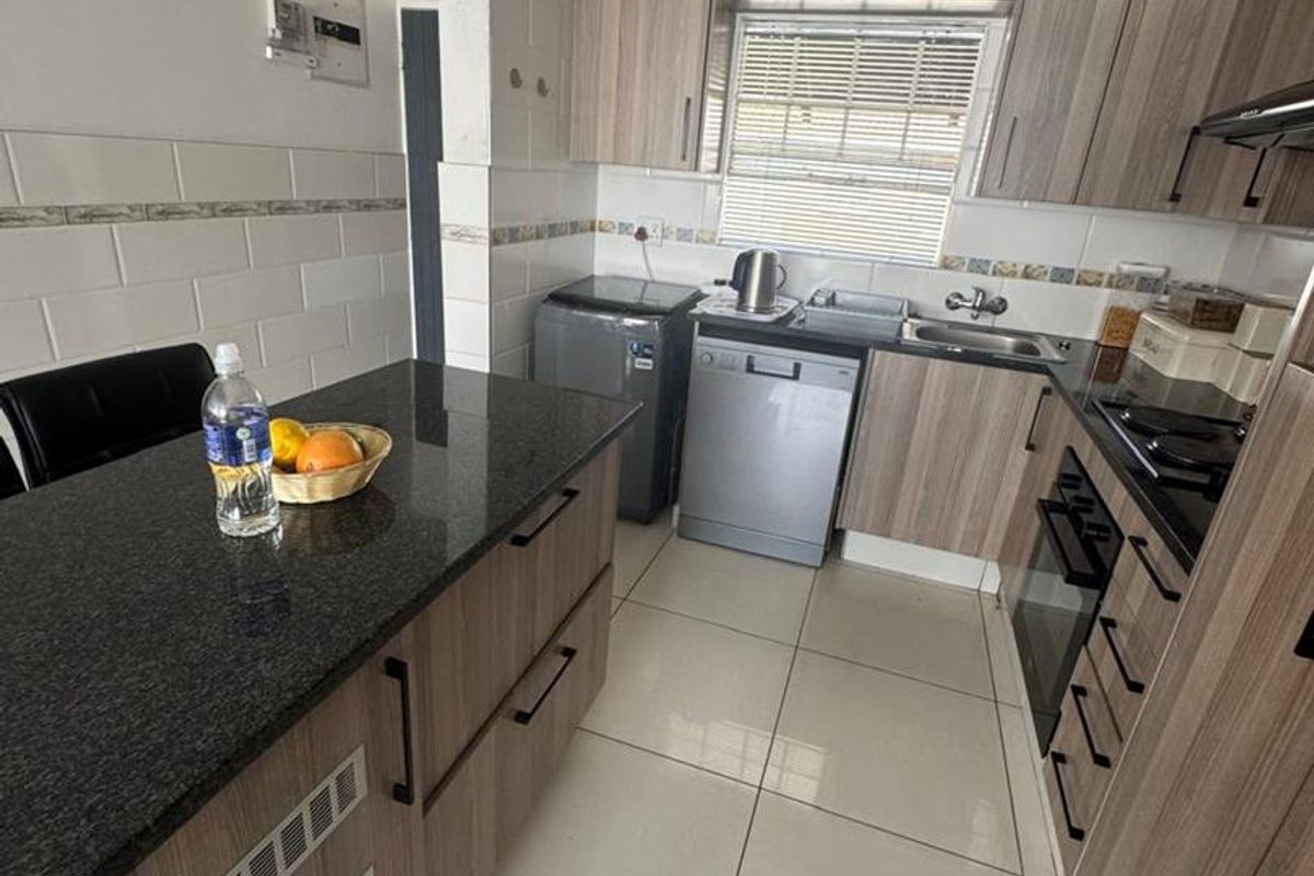 Modern, Clean and Just Renovated - Photo 4