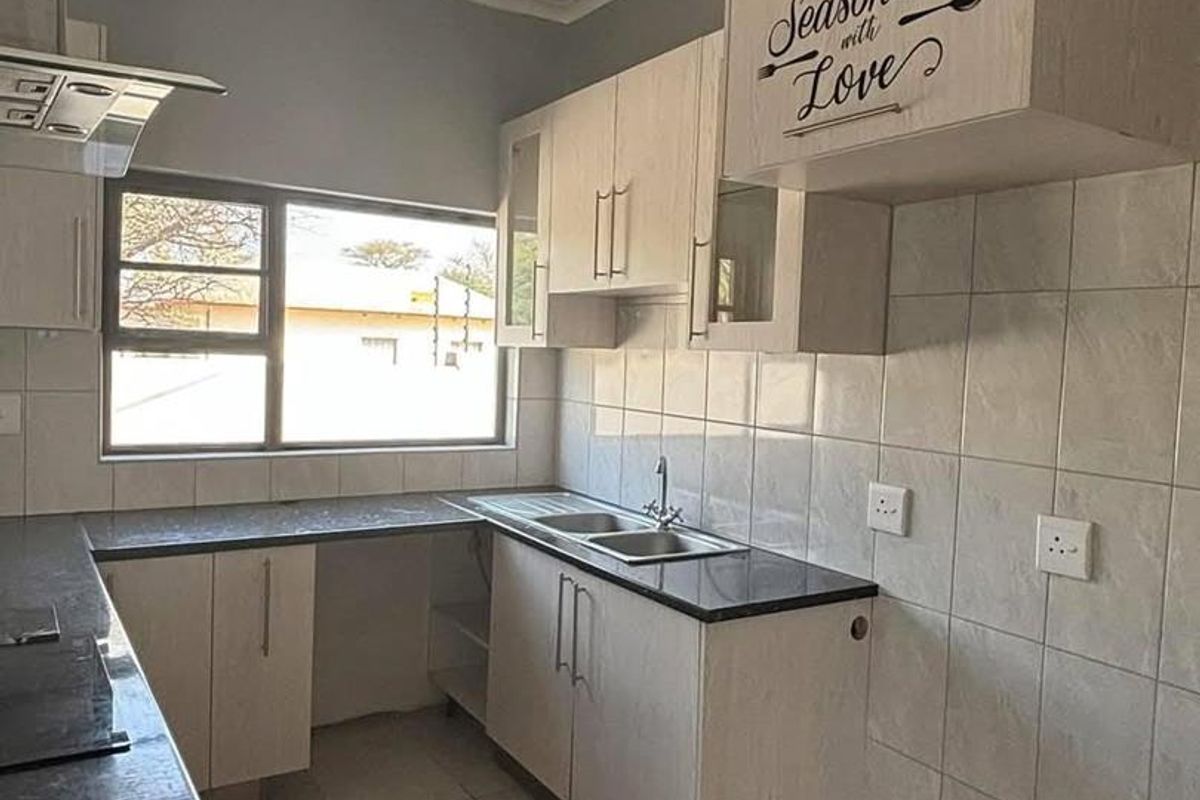 3 Bedroom Townhouse For Sale in Okahandja - Photo 3