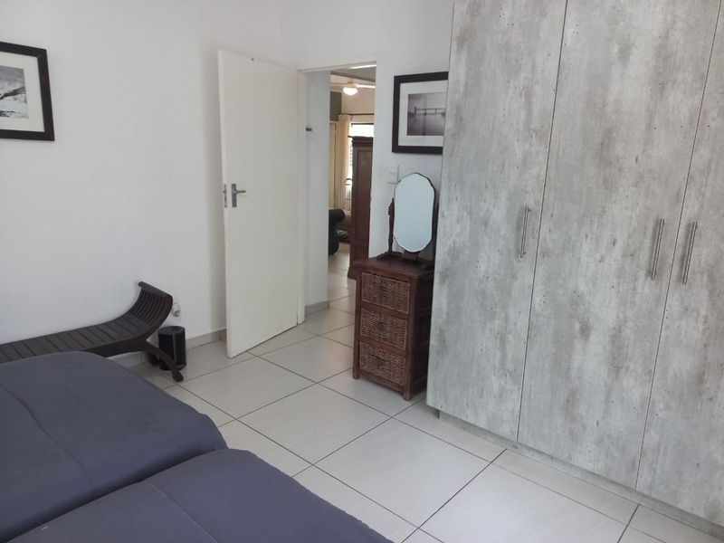 House walking distance from the river in Marloth park - Photo 9