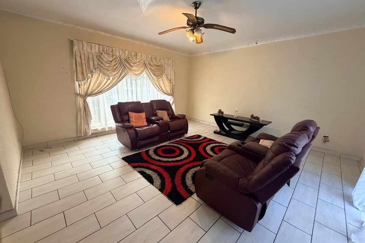 Your Perfect Home Awaits in Klerksdorp - Photo 2