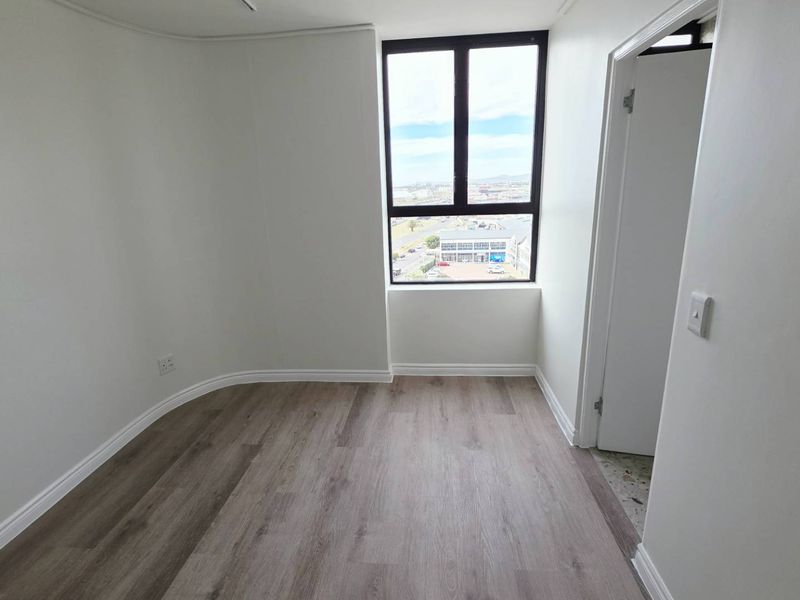 8TH-FLOOR LUXURY AT MARITIME PLACE - Photo 8