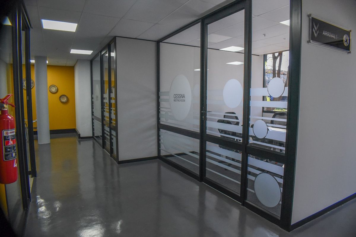 787m2 Office To Let in Isando Business Park - Photo 2
