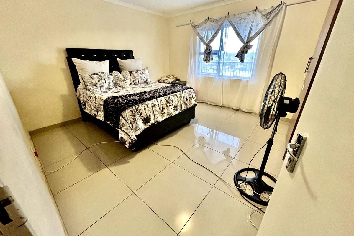 Charming Balcony Apartment in Otjomuise for Sale! - Photo 3