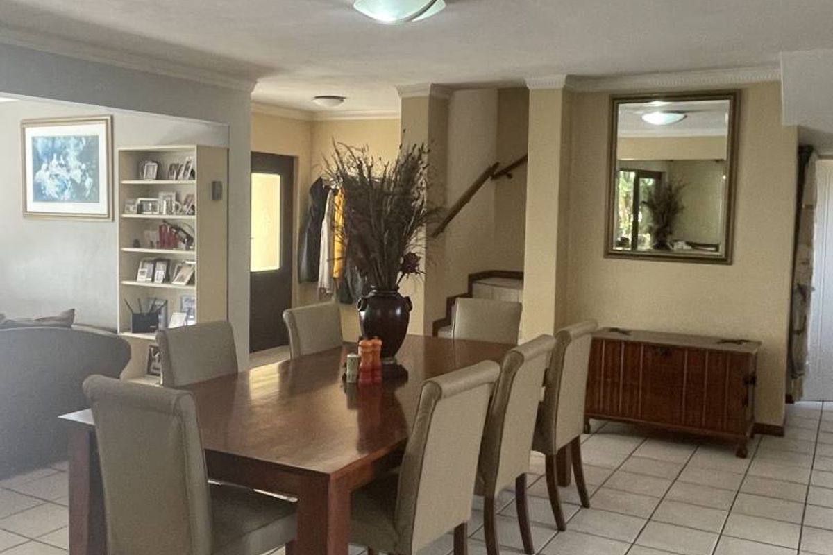 Estate living at its best !! Price negotiable - Photo 5