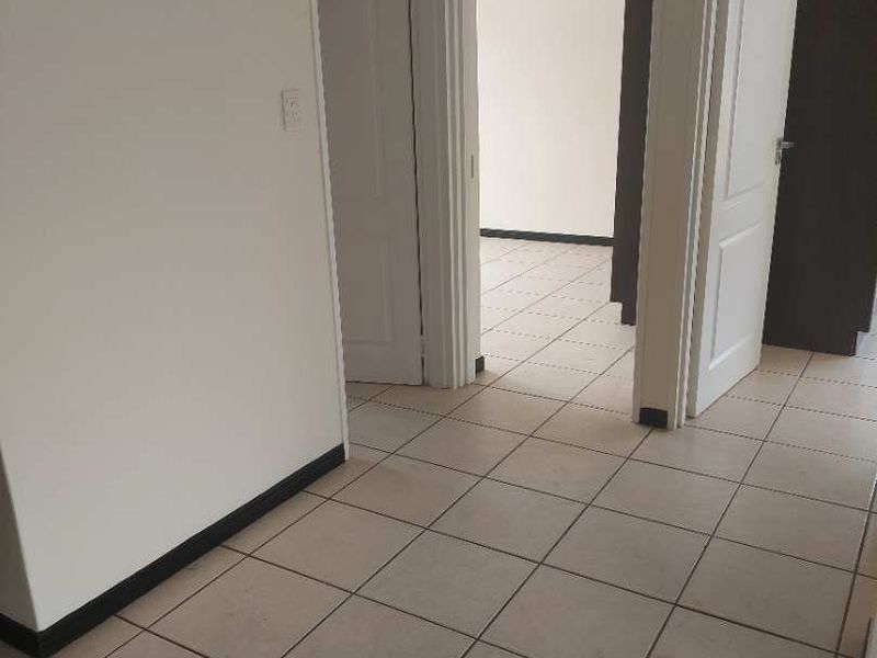 3 Bedroom Apartment for sale - Photo 6