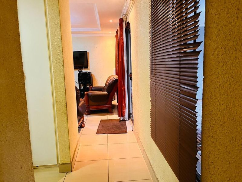 Your Perfect Home Awaits in Tlhabane West - Photo 5