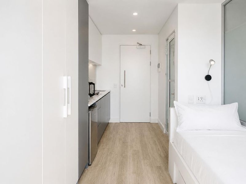 Studio Apartment with Iconic Mountain Views – For Sale | 1 on Albert, Woodstock, Cape Town - Photo 8