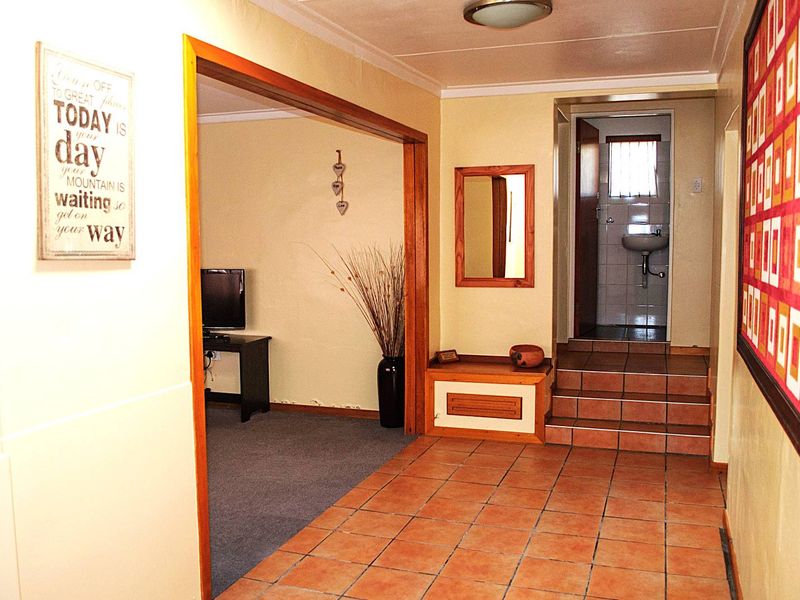 Lüderitz Coastal 8-Bedroom Investment Property For Sale - Multi-Unit Guesthouse with Rent-to-Buy Option - Photo 8