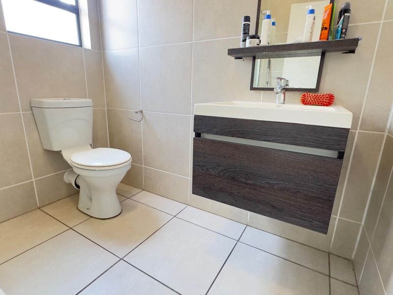 1 bed 1 bath apartment in Amsterdam estate - Photo 9