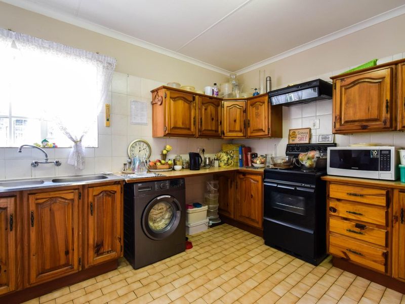 SUPERB VALUE RETIREMENT HOME - Photo 7