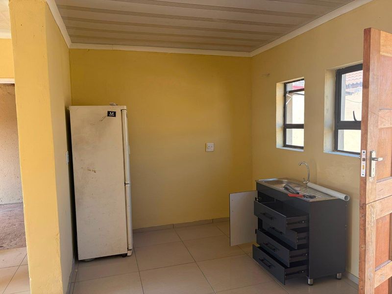 NEW PROPERTY FOR SALE – ROSSLYN EXT 15, PRETORIA NORTH - Photo 5