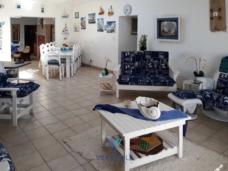 Enlightened 4 Bedroom Home. - Photo 6