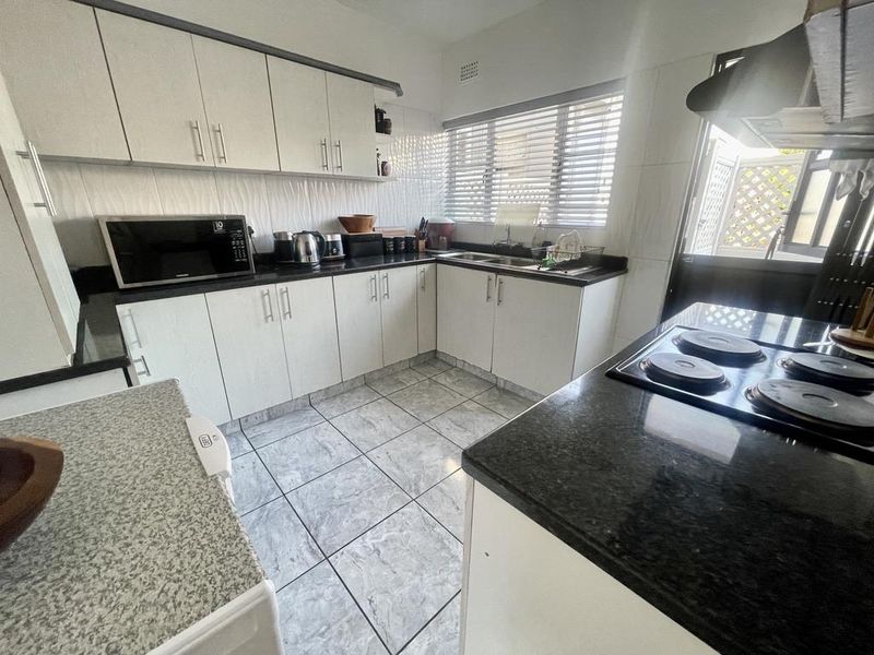 Hendra - Cozy 4 Bedroom Duplex To Rent In La Lucia - Photo 7