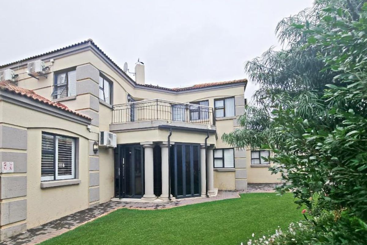 PREPARE TO BE ENVIED. - Photo 2