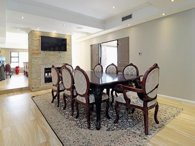 Off the grid 5 bedroom cluster with all the bells and whistles and more! - Photo 4