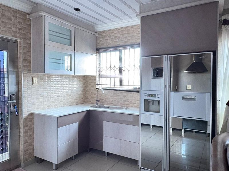 3 Bedroom House For Sale Vanderbijlpark CE4 - Photo 3