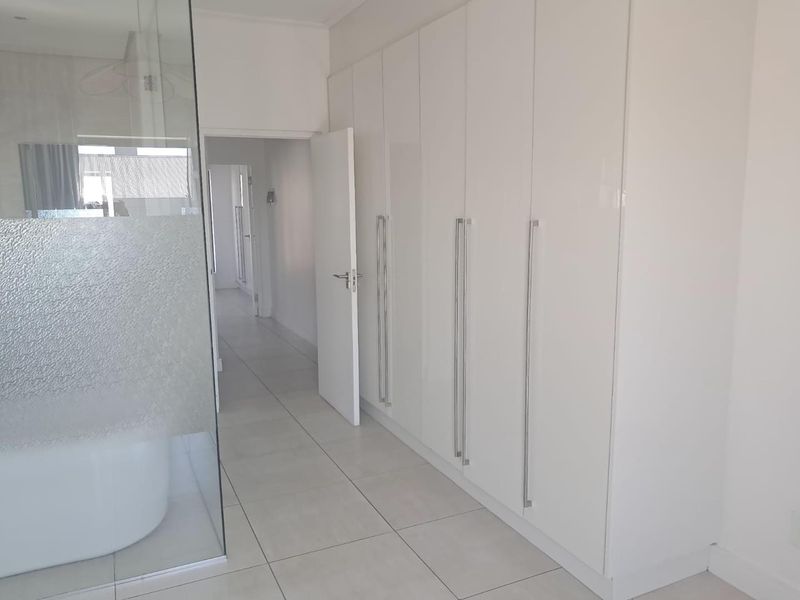2 Bedroom Apartment for Sale - Photo 6