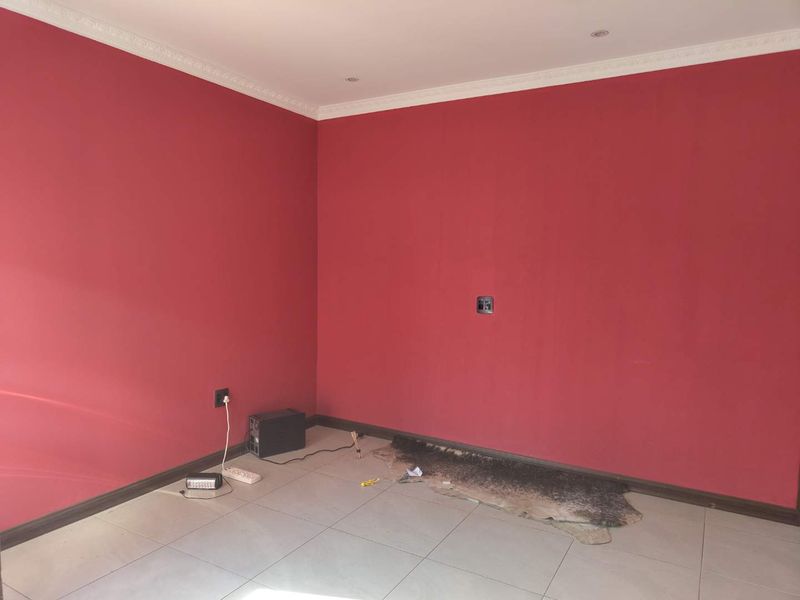 Townhouse for Sale in Newcastle. - Photo 4