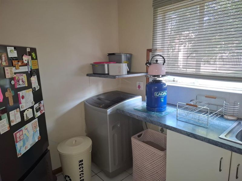 2 Bedroom townhouse in Moreleta Park - Photo 8