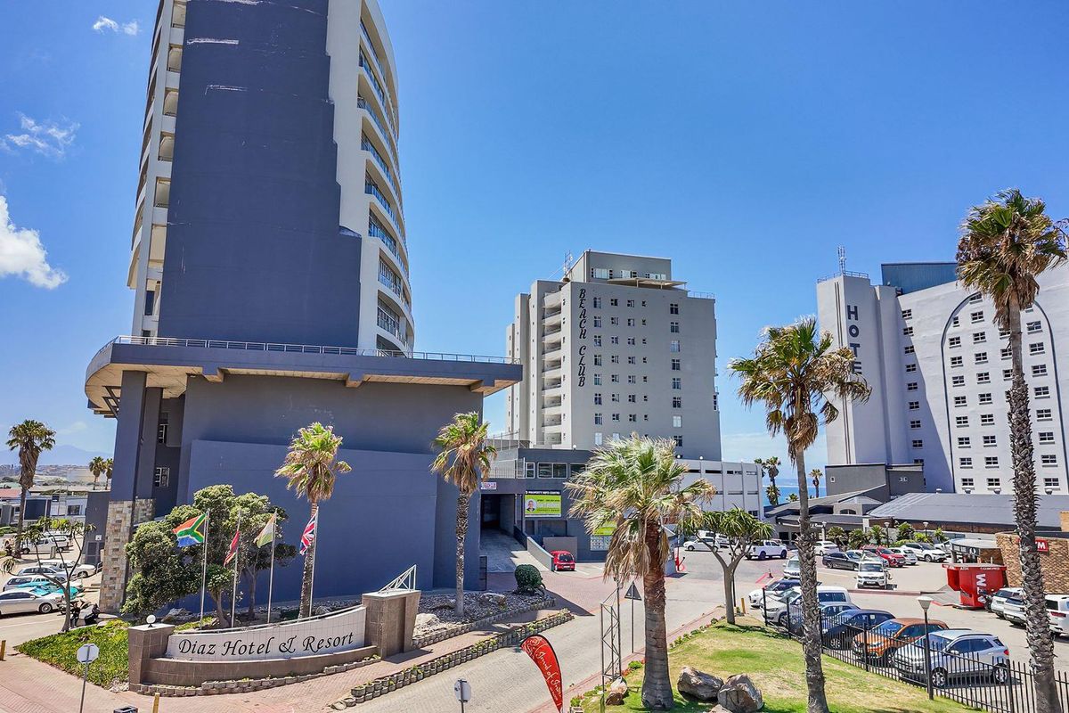 Luxury Seaside Living at Vista Bonita (ALL FURNITURE AND APPLIANCES INCLUDED) - Photo 2