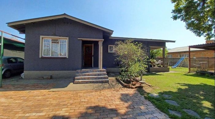 Property #2562269, House For Sale in Vanderbijlpark Central