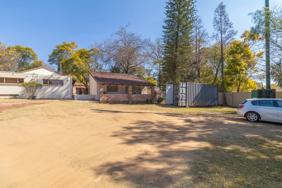 Prime Investment Property with Versatile Potential in a Sought-After Location - Photo 2