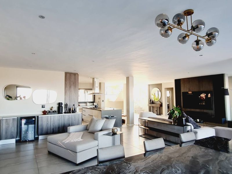 Where Cape Town's Most Spectacular Views Meet Unrivalled Luxury - Photo 4