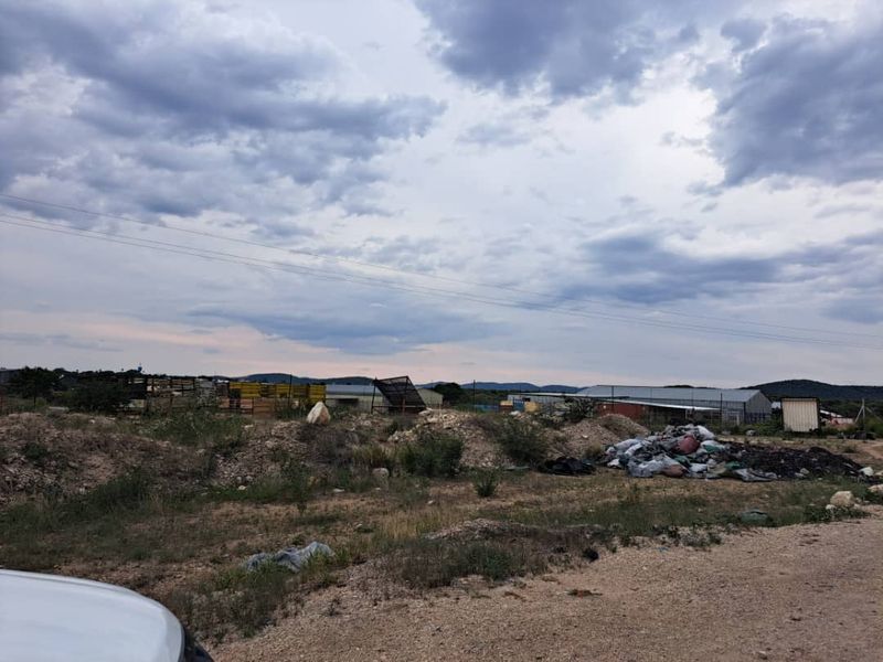 FOR SALE- INDUSTRIAL WAREHOUSE IN OUTJO, NAMIBIA - Photo 4