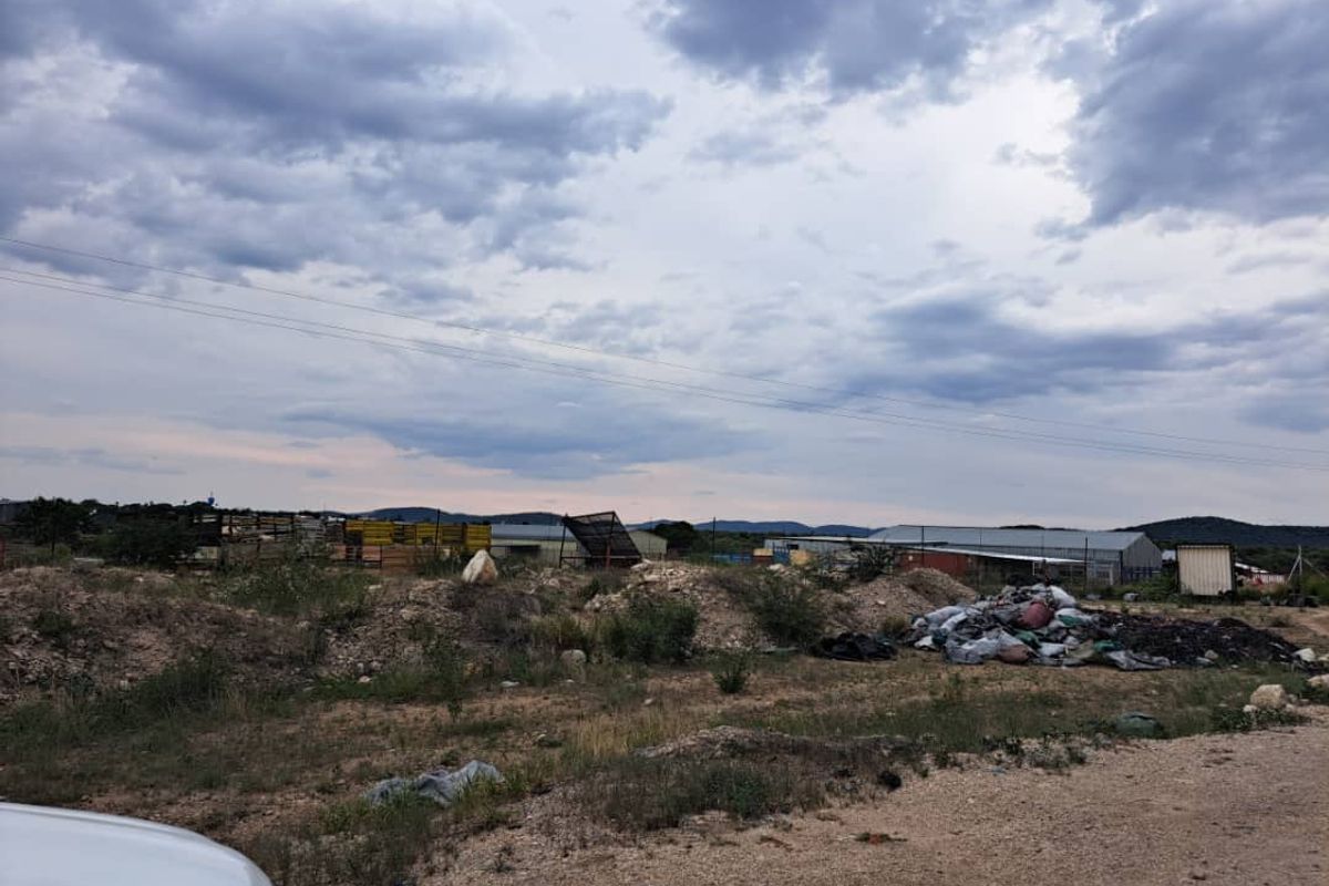 FOR SALE- INDUSTRIAL WAREHOUSE IN OUTJO, NAMIBIA - Photo 4