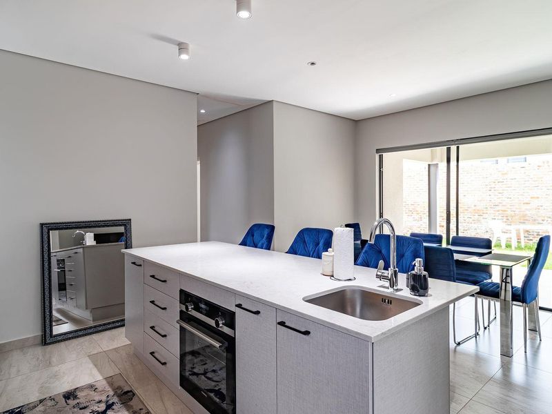 Luxury 2 Bedroom 2 Bathroom Cluster at Lincoln Estate - Photo 9