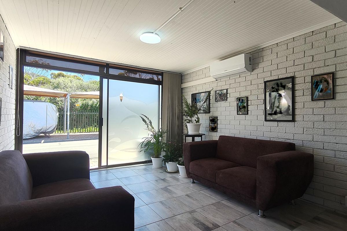 Quaint Town House in Hartenzicht Security Complex - Photo 4