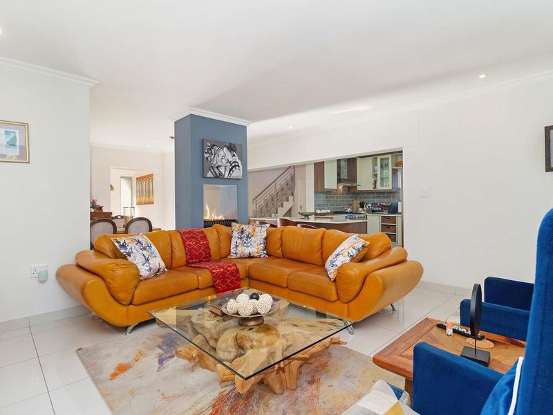 FAMILY HOME IS SAGEWOOD ESTATE - Photo 2