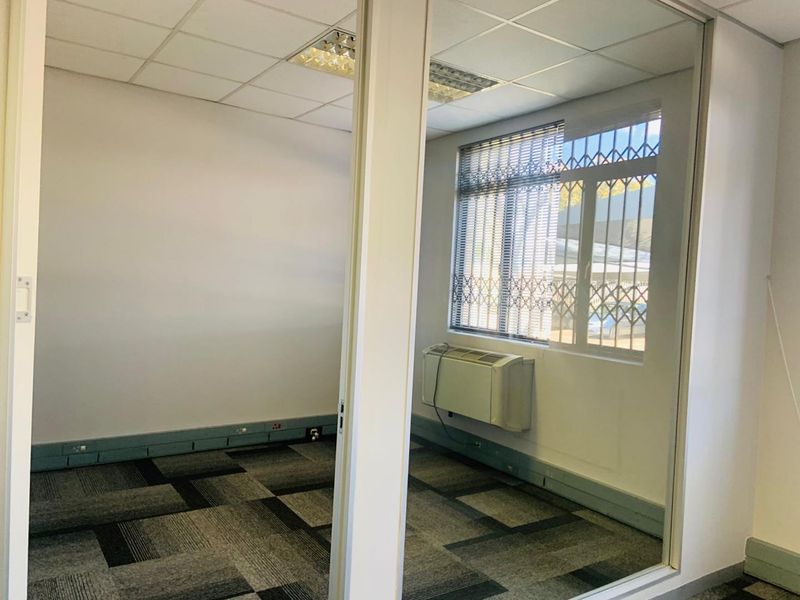 **Beautiful Office Space Available for Rent** - Photo 5