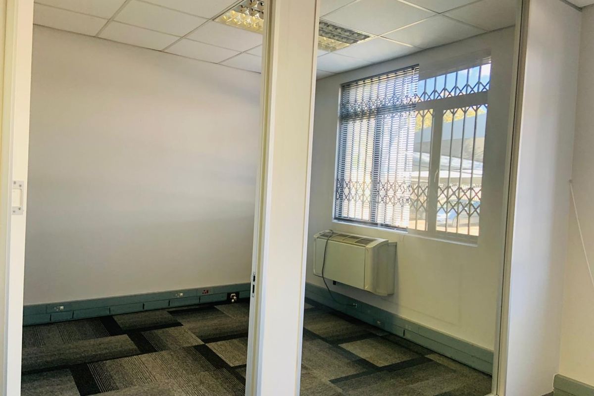 **Beautiful Office Space Available for Rent** - Photo 5